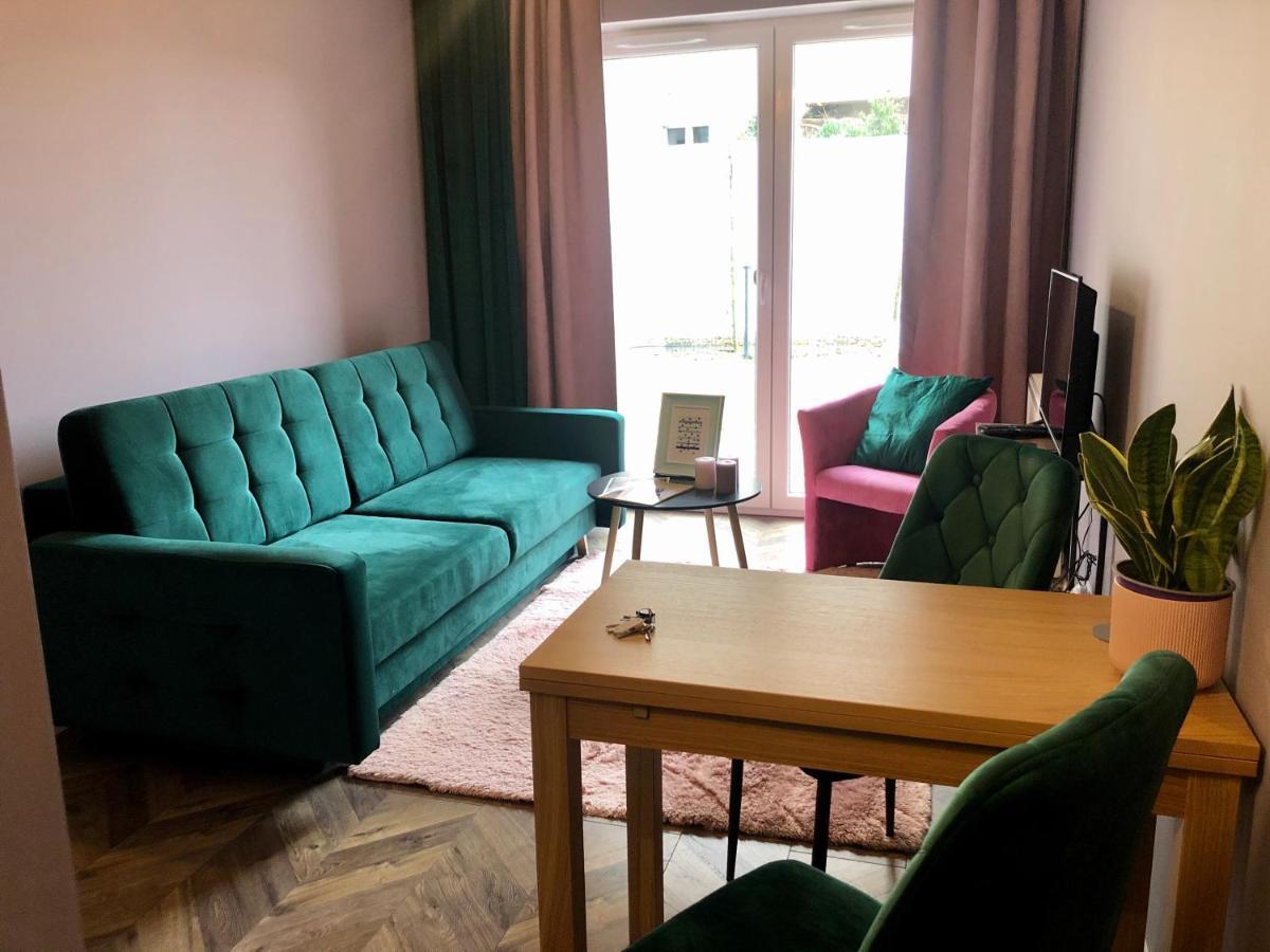 Z Ogrodkiem I Garazem Apartment Poznan
