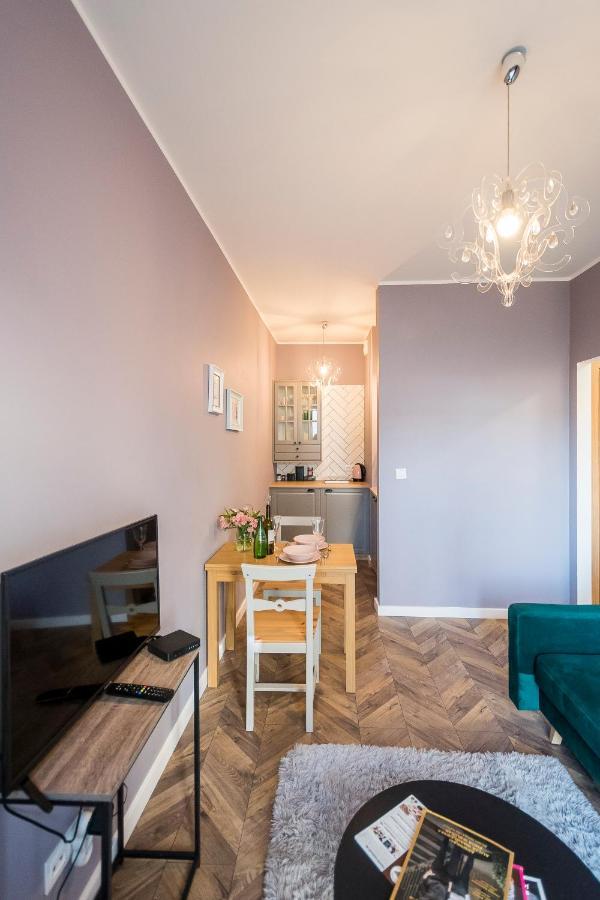 Apartment Z Ogrodkiem I Garazem *