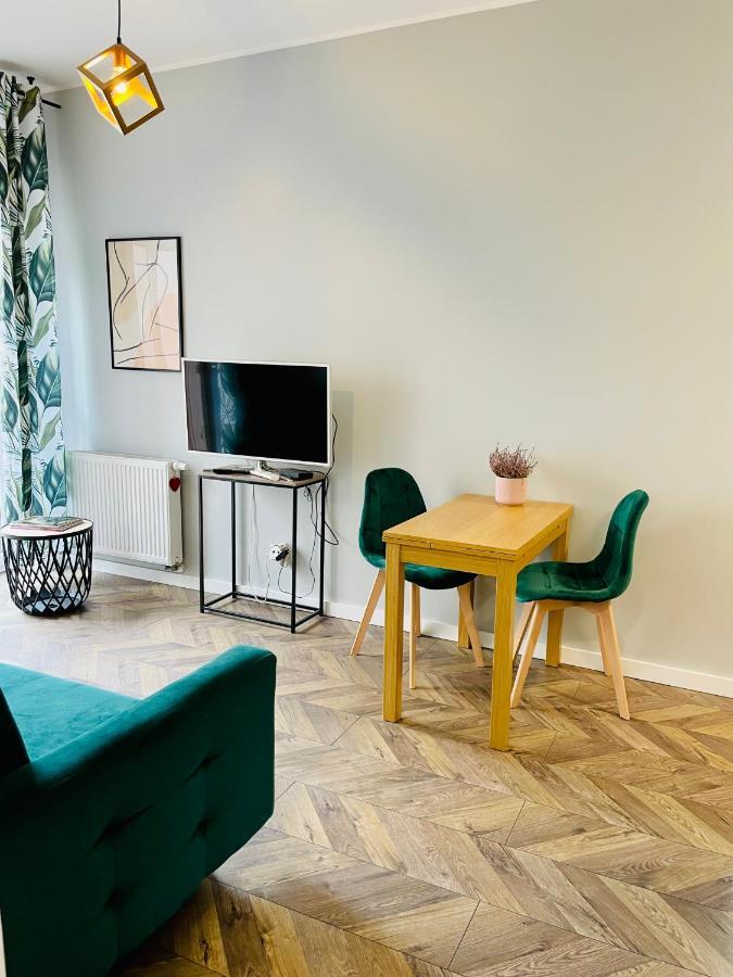 Z Ogrodkiem I Garazem Apartment