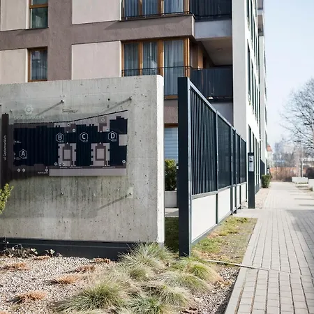 Apartament Z Ogrodkiem I Garazem Poznań Eksteriør bilde