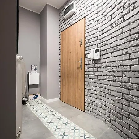 Apartament Z Ogrodkiem I Garazem Poznań Eksteriør bilde